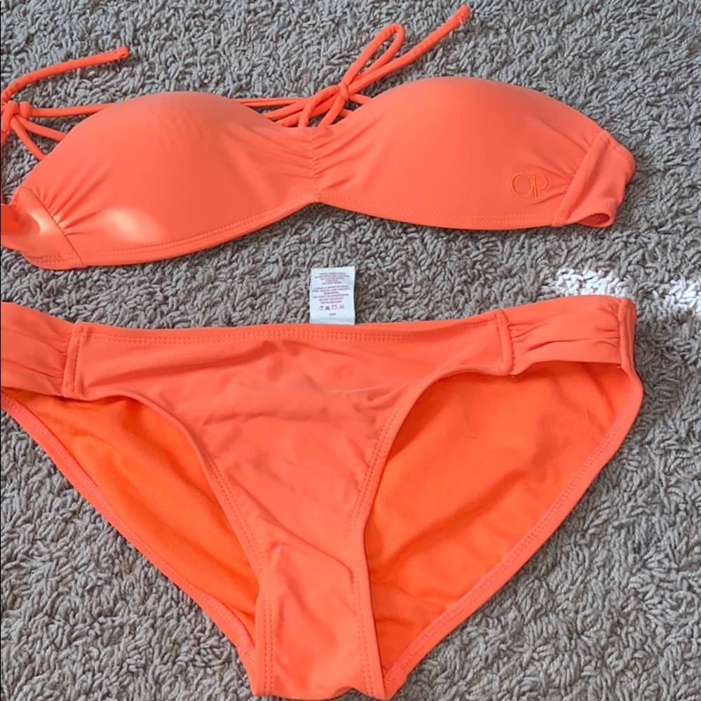 Bikini!